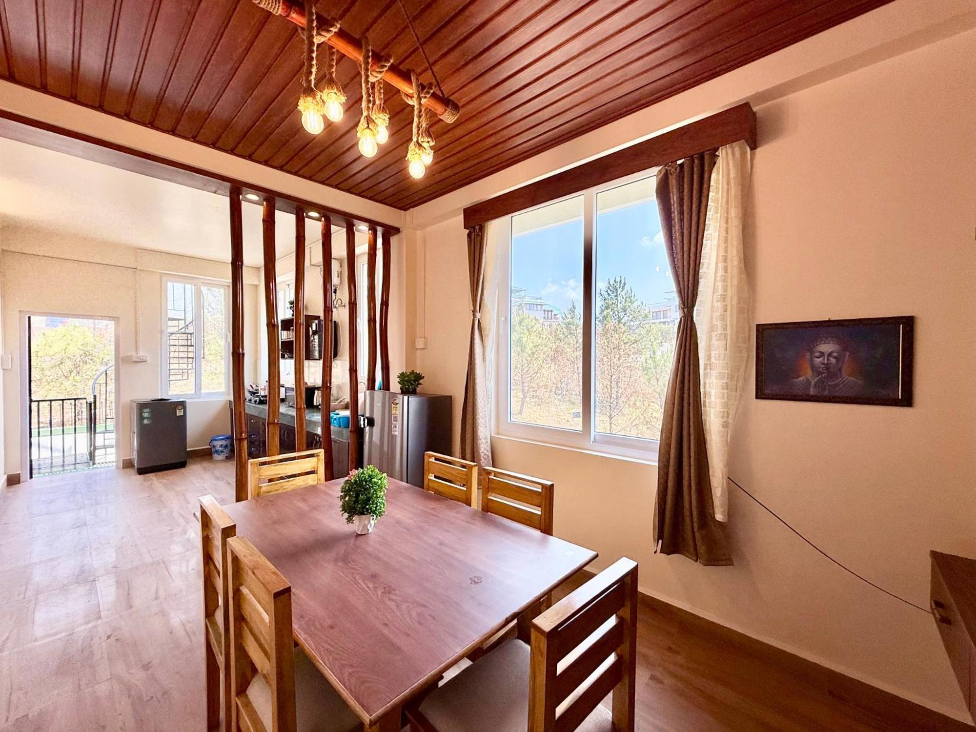 Yepplo Holiday Home - Complimentary Breakfast - 24 Hrs Caretaker & Power Backup Шиллонг Екстер'єр фото