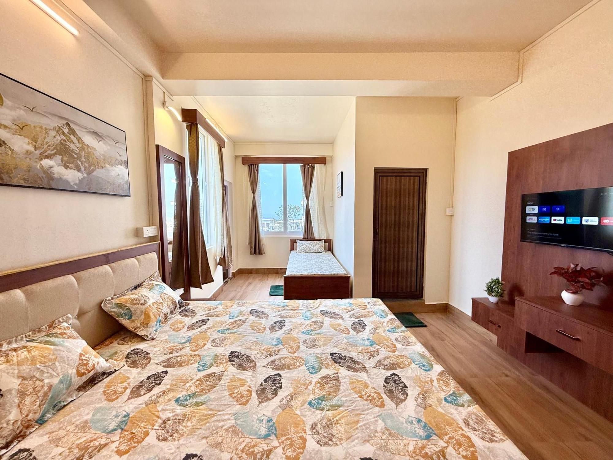 Yepplo Holiday Home - Complimentary Breakfast - 24 Hrs Caretaker & Power Backup Шиллонг Екстер'єр фото