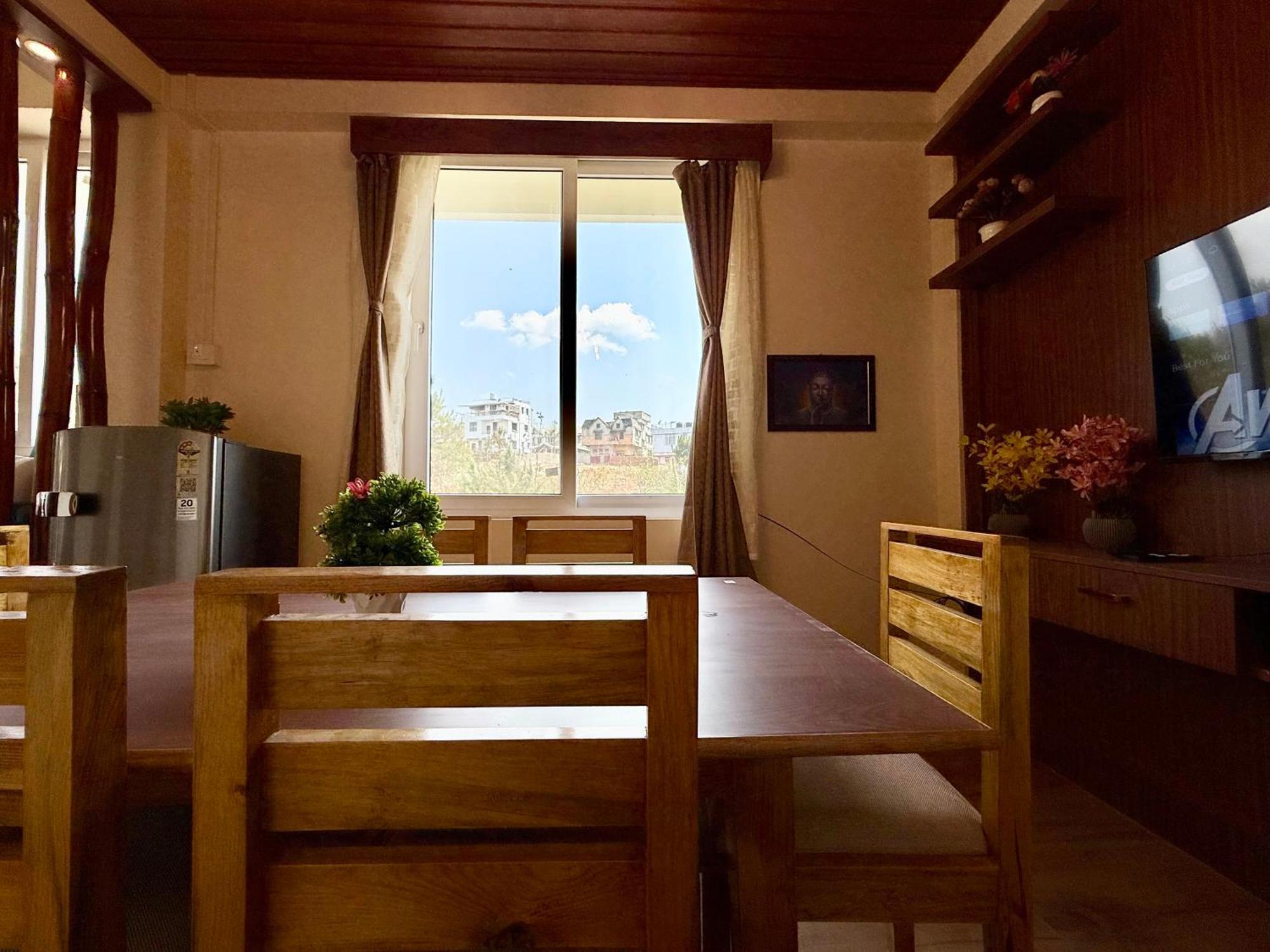 Yepplo Holiday Home - Complimentary Breakfast - 24 Hrs Caretaker & Power Backup Шиллонг Екстер'єр фото